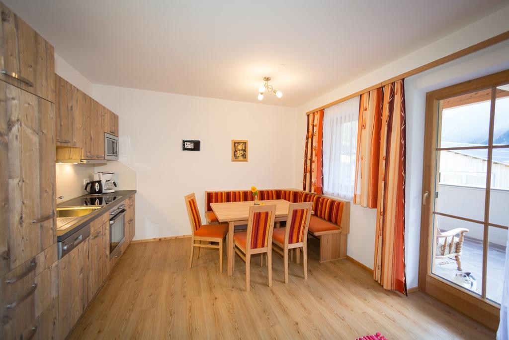 Rojerhof Villa Schladming Ruang foto